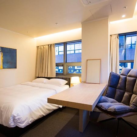 Uh Suite The Jongno Сеул Екстериор снимка